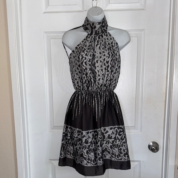 Elegant Gray Halter Cocktail Party Dress - Picture 1 of 9